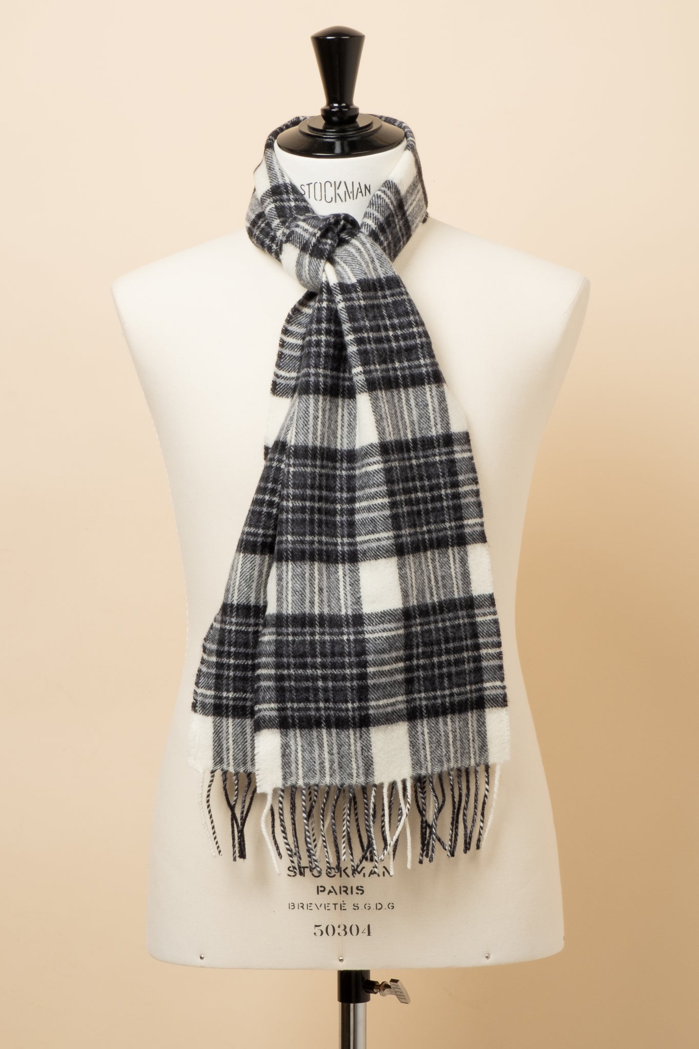 Bowhill Tartan Scarf - Black x White