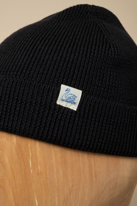 Good Basics Classic Merino Beanie - Deep Black