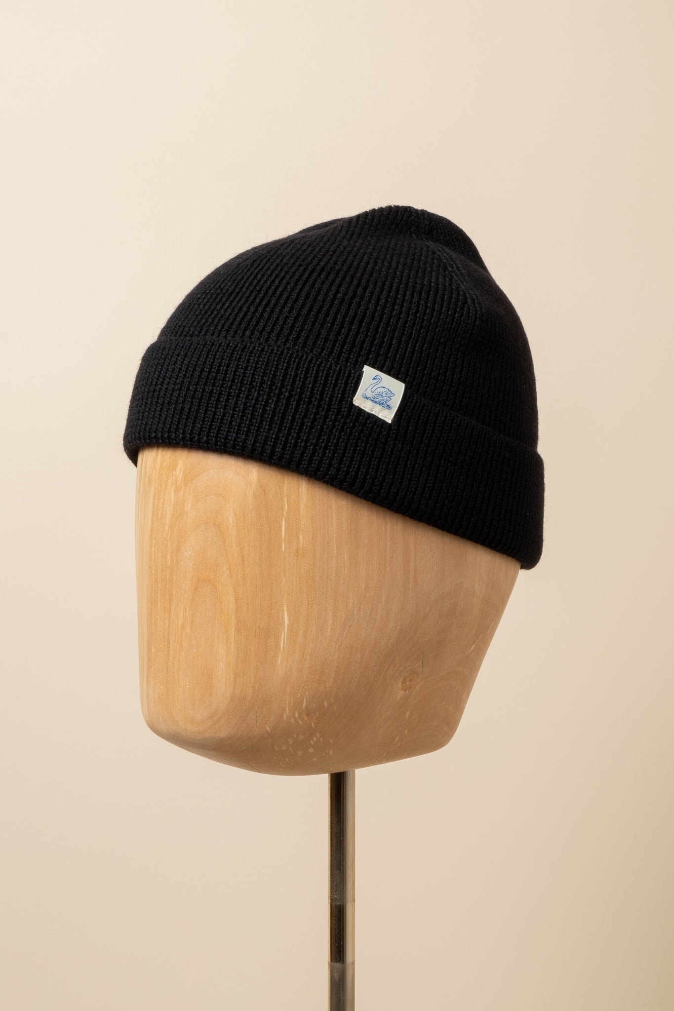 Good Basics Classic Merino Beanie - Deep Black